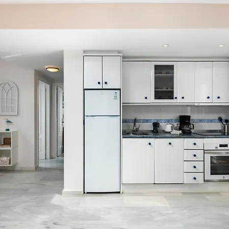 Beachfront Costa Appartement *